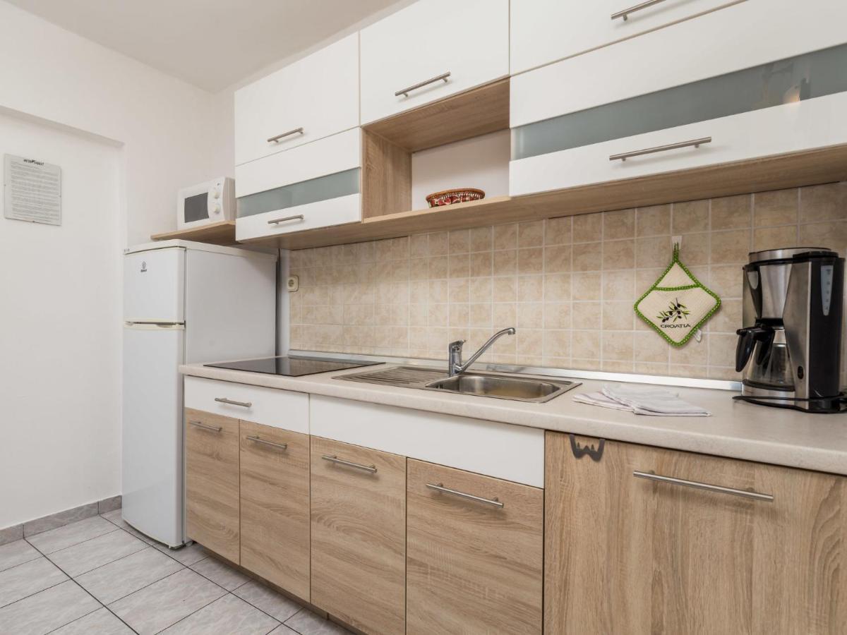 Marina - Snj102 By Interhome *